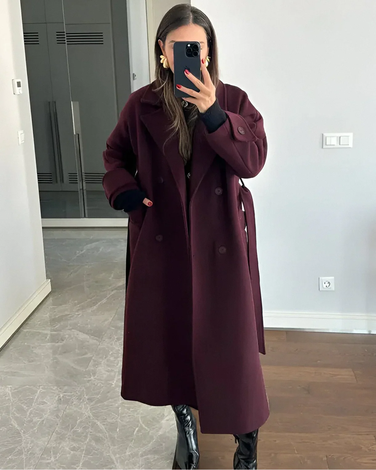 Amalia | Gabardina color vino