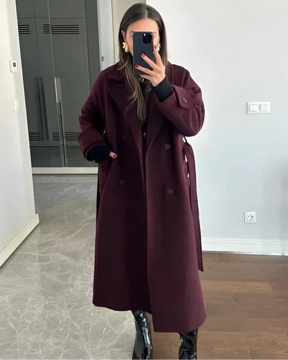 Amalia | Gabardina color vino