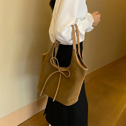 Celina | Bolso tipo cubo con nudo