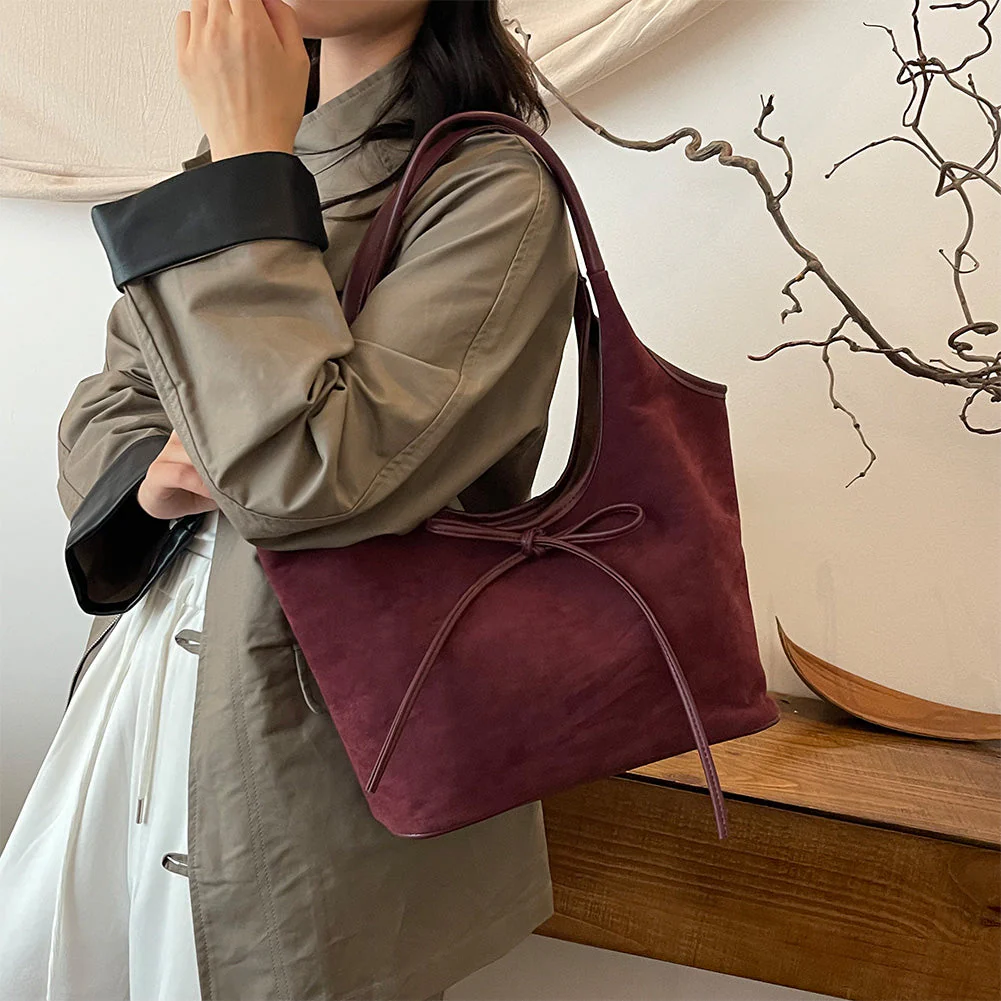 Celina | Bolso tipo cubo con nudo