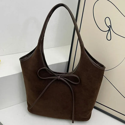 Celina | Bolso tipo cubo con nudo