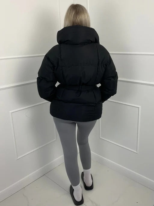 Elina | Chaqueta corta acolchada con cinturón