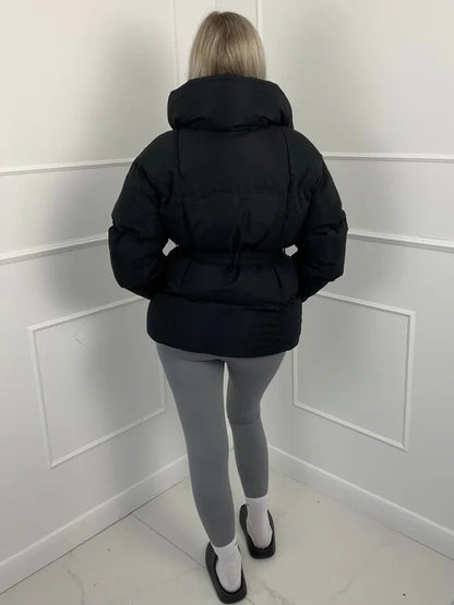 Elina | Chaqueta corta acolchada con cinturón