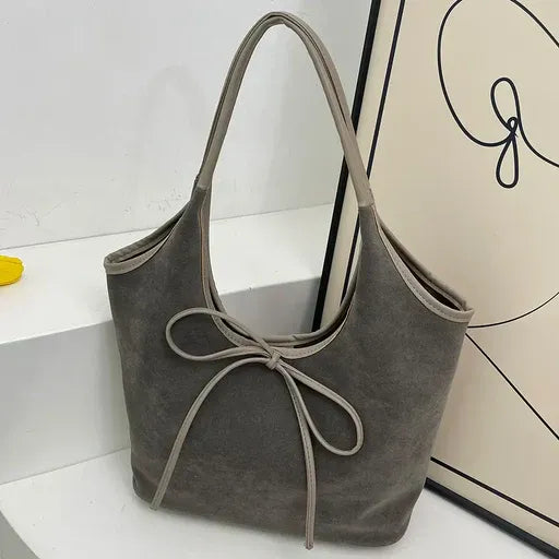 Celina | Bolso tipo cubo con nudo